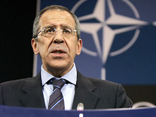 Глава МИД России Сергей Лавров в субботу обвинил США в блокировании программы сотрудничества России и НАТО на 2008 год