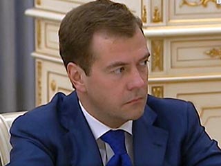 Медведев позиционирует себя социальным президентом