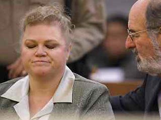 В среду в Верховном суде коллегия присяжных признала 47-летнюю Ларису Шустер из города Кловис виновной в убийстве супруга по корыстным мотивам