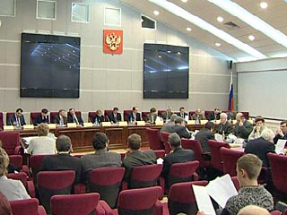 Центризбирком России в пятницу планирует утвердить персональный состав Госдумы 5-го созыва