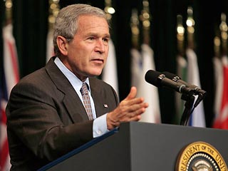Буш попросил Конгресс утвердить военные расходы до Рождества
