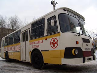 Возле Курского вокзала был обстрелян автобус "Милосердие", совершавший свой обычный ночной рейд по оказанию помощи бездомным людям и беспризорникам