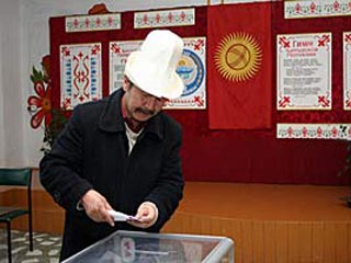 Наблюдатель от ОБСЕ раскритиковал парламентские выборы в Киргизии