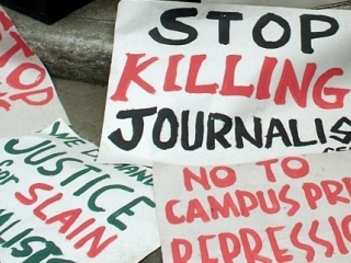 110 журналистов погибли в этом году при исполнении служебного долга в 27 странах мира. "Это самый трагический итог за многие годы"
