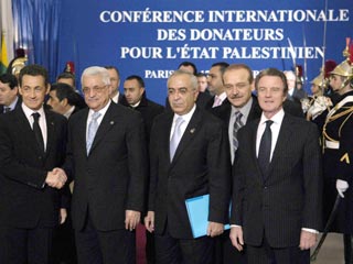 Страны-доноры на международной конференции во французской столице пообещали выделить палестинскому государству помощь в размере 7,4 млрд долларов