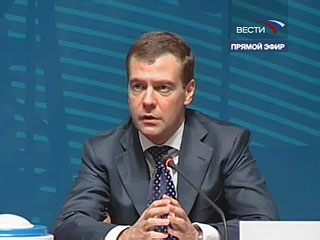 Медведев "нажал кнопку", запустив эксплуатацию Южно-русского месторождения