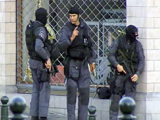 Бельгийские власти задержали 14 человек, которые намеревались освободить из тюрьмы члена "Аль-Каиды", арестованного в 2001 году
