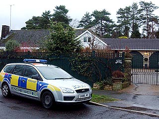 В Великобритании пенсионер убил жену под елкой с рождественскими подарками