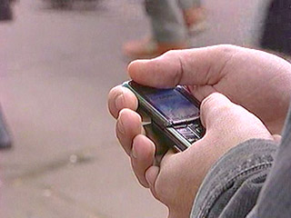 У призывников из Татарстана изымают бесплатные мобильники