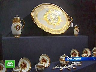 Коллекция Ростроповича-Вишневской доставлена в Петербург 
