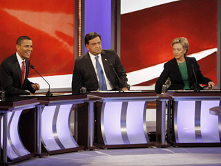 Претенденты на звание кандидата в президенты США приняли участие в теледебатах в преддверии праймериз в штате Нью-Гемпшир