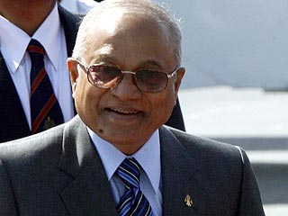 На президента Мальдивской Республики Момуна Абдул Гайюма была совершена попытка покушения