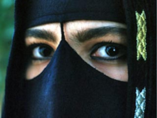 Житель Саудовской Аравии объявил жене о разводе по громкоговорителю в магазине