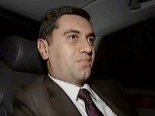 Экс-министр обороны Грузии Окруашвили доставлен в Париж и взят под стражу