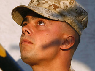 На военной базе в Кэмп-Пендлтоне (штат Калифорния) начались слушания по делу Фрэнка Вутерича - командира взвода американских морских пехотинцев, расстрелявших в Ираке 24 мирных жителя. Военнослужащий не признал себя виновным