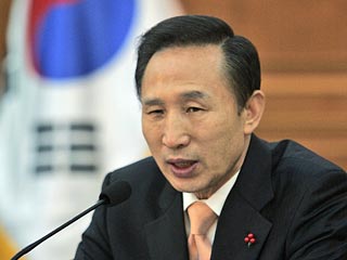 Конституционный суд Южной Кореи в четверг одобрил предложение открыть независимое расследование в отношении избранного президента страны Ли Мен Бака