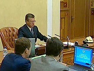 Зубков обвинил министров в "декларативности": они хотят все "усилить, сократить и увеличить"