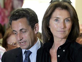 Бывшая супруга президента Франции Сесилия Саркози подала в четверг жалобу в суд с требованием запретить публикацию книги о ней, в которой ей приписываются нелицеприятные высказывания о бывшем муже Николя Саркози