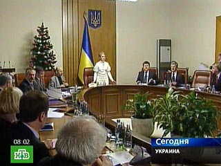 Правительство Юлии Тимошенко обещает вернуть каждому вкладчику до 1000 гривен