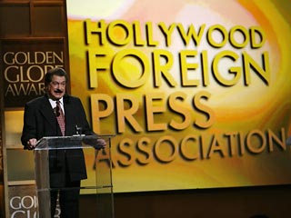 Награда "Золотой глобус" вручается Ассоциацией иностранной прессы Голливуда. Эта организация объединяет около 100 журналистов, проживающих в Калифорнии и пишущих об американской киноиндустрии для зарубежных изданий