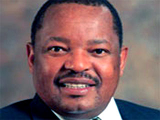 Министр обороны Южноафриканской республики Мосиуоа Лекота был задержан за превышение скорости