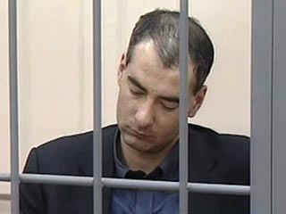 Адвокаты бывшего вице-президента ЮКОСа Василия Алексаняна, находящегося под стражей, утверждают, что их клиент может умереть в тюрьме из-за того, что российские чиновники направляют его на курс лечения в профильной клинике