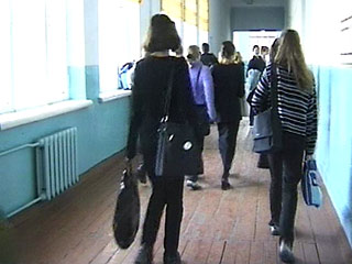 Замдиректора московской школы уличили в растлении четырех учениц