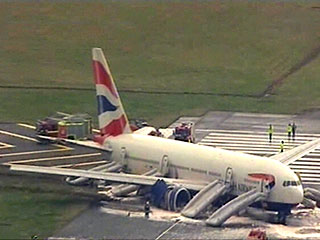 Работа крупнейшего аэропорта Европы - лондонского Heathrow была полностью остановлена в четверг днем в результате произошедшего там инцидента с Boeing-777