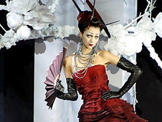 В Париже стартует неделя Высокой моды, где Валентино представит последнюю в карьере коллекцию 