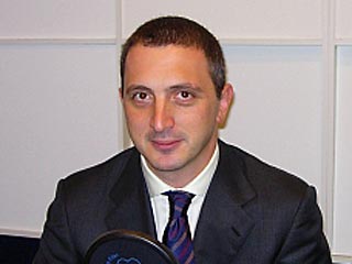 Посол Грузии в РФ Ираклий Чубинишвили "написал заявление об уходе с поста". Об этом, как передает ИТАР-ТАСС, сообщила грузинская телекомпания Rustavi 2
