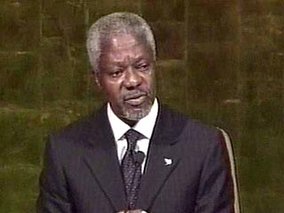 Кофи Аннан пытается усадить за стол переговоров президента Кении Кибаки и оппозиционера Одинга, чтобы остановить бойню 