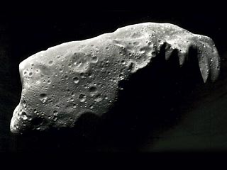 В следующий вторник мимо Земли пролетит массивный астероид, достигающий в диаметре 600 метров. По данным асериканских астрономов, астероид 2007 TU24 приблизится к нашей планете на 540 тысяч км