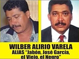 Известный колумбийский наркобарон Уилбер Варела по кличке "Мыло" был найден в пятницу мертвым на территории Венесуэлы неподалеку от границы с Колумбией в городе Мерида