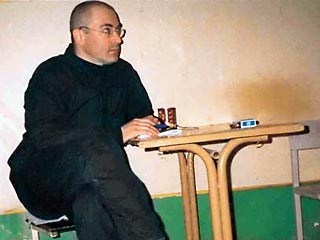 Экс-глава нефтяной компании ЮКОС Михаил Ходорковский продолжает голодовку в читинском следственном изоляторе