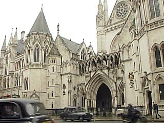 В Королевском суде Великобритании на процессе "потрошителя из Ипсвича" слово взял подсудимый. Неожиданный арест привел его в полуобморочное состояние, рассказал подозреваемый