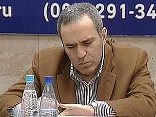 Каспаров устал от политических игр и возвращается к шахматным