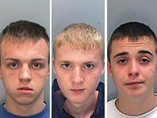 Трое британских подростков осуждены на пожизненный срок за зверское убийство мужчины