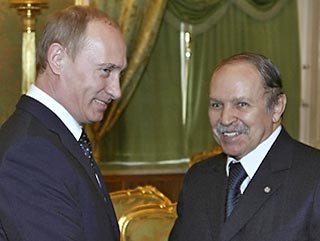 Президент Алжира договаривается в Кремле об отвергнутых МиГах, нефти и газе
