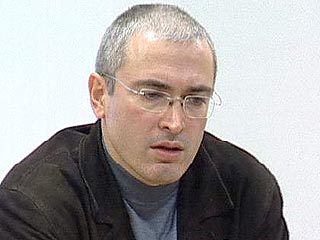 Бывший глава НК ЮКОС Михаил Ходорковский, находящийся в читинском СИЗО, заявил в беседе со своими адвокатами, что "ментальность россиян, взаимоотношений народа и элиты, место спецслужб в общественной жизни - характерны даже не для воюющей, а для оккупиров