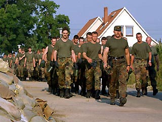 Германия "внесет свой вклад" в создание армии самопровозглашенного Косово