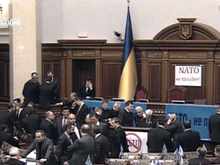 Работа Верховной Рады (парламента) Украины "заморожена" еще как минимум на неделю