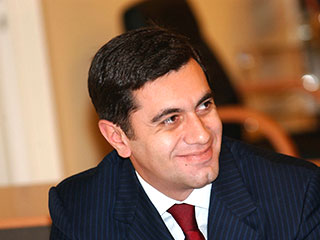 Парижский суд отложил назначенное на 27 февраля рассмотрение вопроса об экстрадиции на родину бывшего министра внутренних дел, обороны, а также экс-генпрокурора Грузии Ираклия Окруашвили