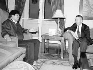 Президент Боливии Эво Моралес обвинил посла США в Ла-Пасе Филиппа Голдберга в руководстве "внутренним и внешним заговором" против боливийского правительства