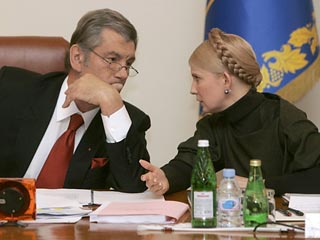 Премьер-министр Украины Юлия Тимошенко 27 февраля вызвана на срочный доклад к президенту страны Виктору Ющенко, чтобы рассказать ему о ситуации с погашением задолженности за российский газ