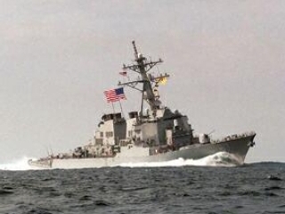 Как минимум три военных корабля направляют в Восточное Средиземноморье для демонстрации силы Соединенные Штаты. К побережью Ливана, покинув Мальту, отправился эсминец "Коул" и два сопровождающих его танкера