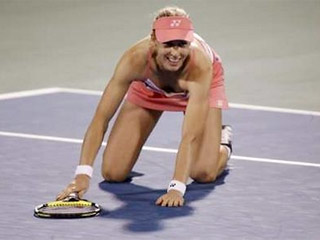 Елена Дементьева выиграла турнир в Дубае