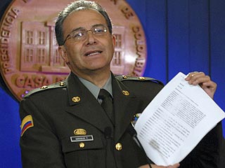 Директор Национальной полиции Колумбии генерал Оскар Наранхо
