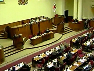 Парламент Грузии принялcя за поправки к Конституции: снижают избирательный барьер