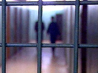 Поронайский горсуд приговорил к четырем годам лишения свободы в воспитательной колонии 14-летнего подростка, ученика коррекционной школы-интерната, за убийство своей матери