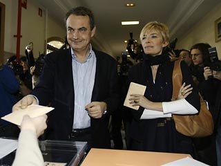Правящая Испанская социалистическая рабочая партия (ИСРП) одержала уверенную победу на состоявшихся в воскресенье в Испании парламентских выборах